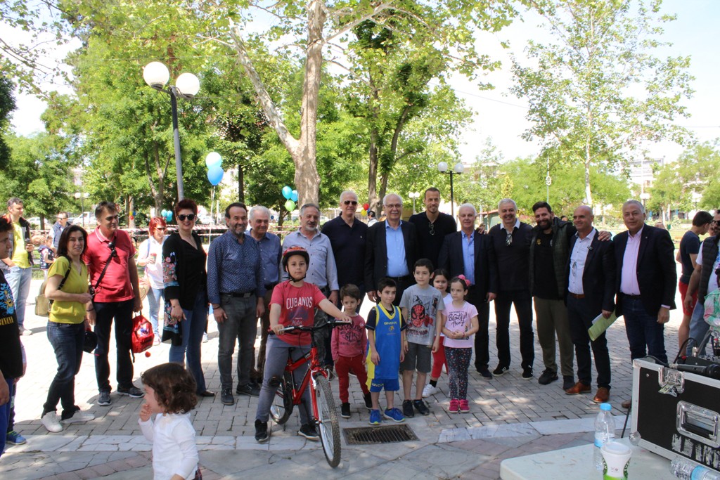 «Παίζω και γυμνάζομαι» για μικρούς και μεγάλους από το Δήμο Λαρισαίων